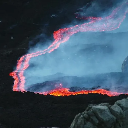 Le Tre Rose Dell'etna לינה וארוחת בוקר 3*