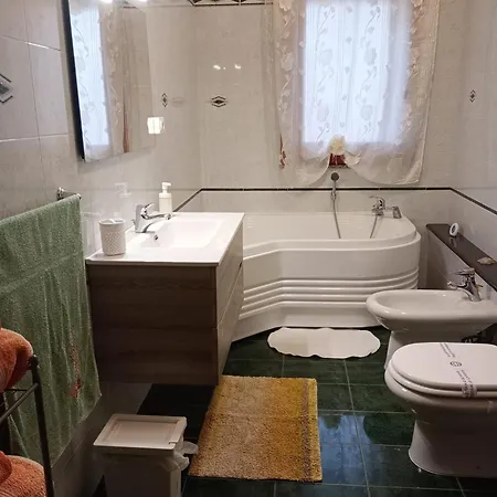 Le Tre Rose Dell'etna Bed & Breakfast Zafferana Etnea