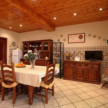 Le Tre Rose Dell'etna Panzió Zafferana Etnea