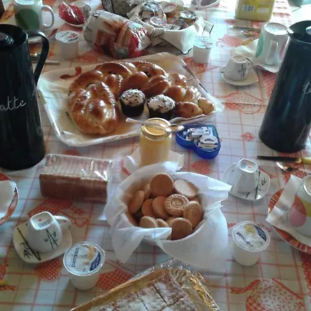 Le Tre Rose Dell'etna 3* זפראנה אטניאה