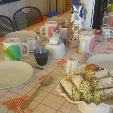 Le Tre Rose Dell'etna 3* זפראנה אטניאה