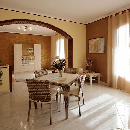 Le Tre Rose Dell'etna Bed & Breakfast